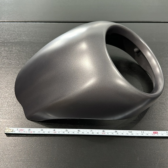 Harley-Davidson Night Rod Custom Headlight Visor Fairing - 68971-98B - Picture 6 of 7